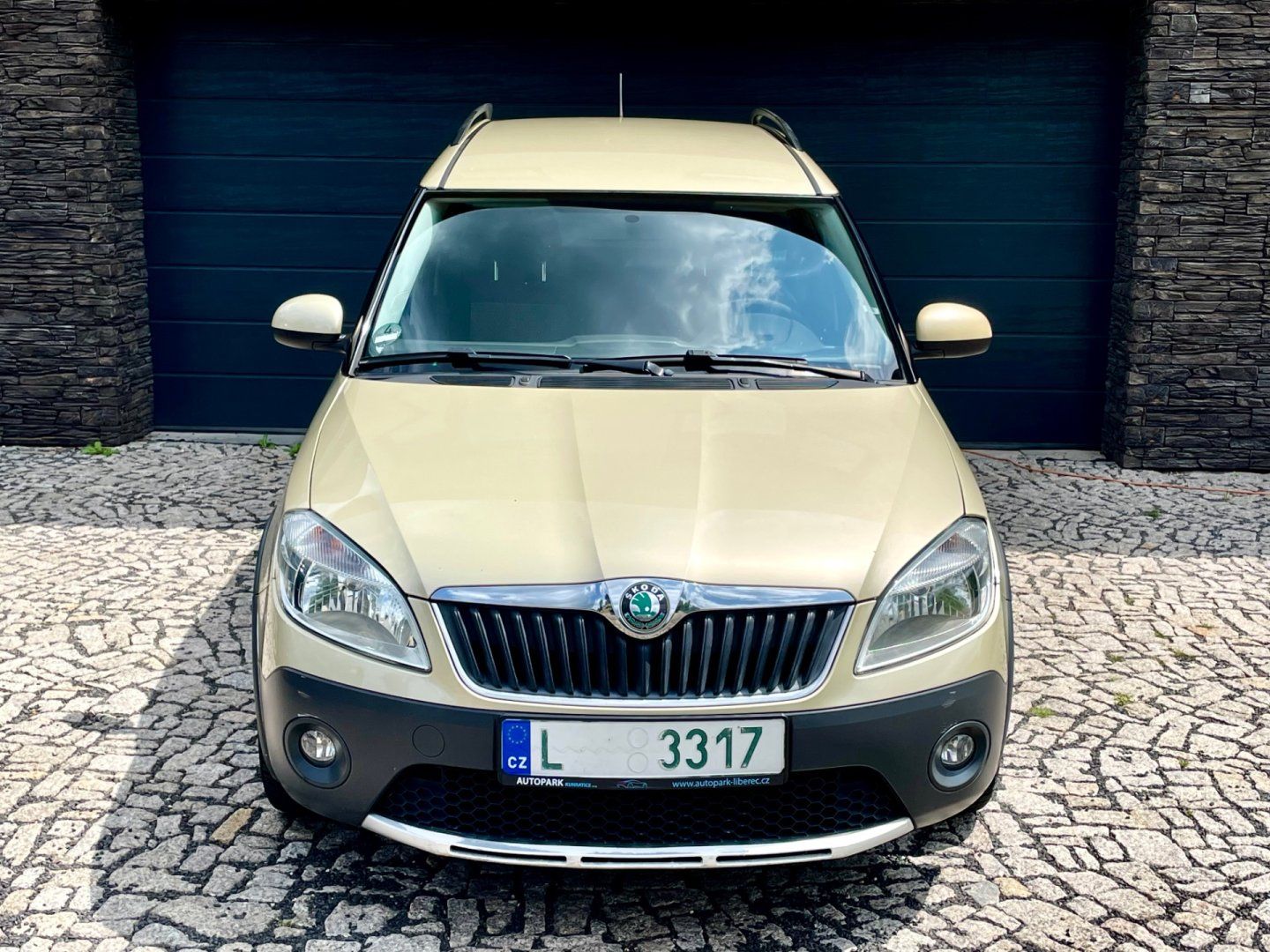 Škoda Roomster, 1.2 TSi Scout - fotka 2