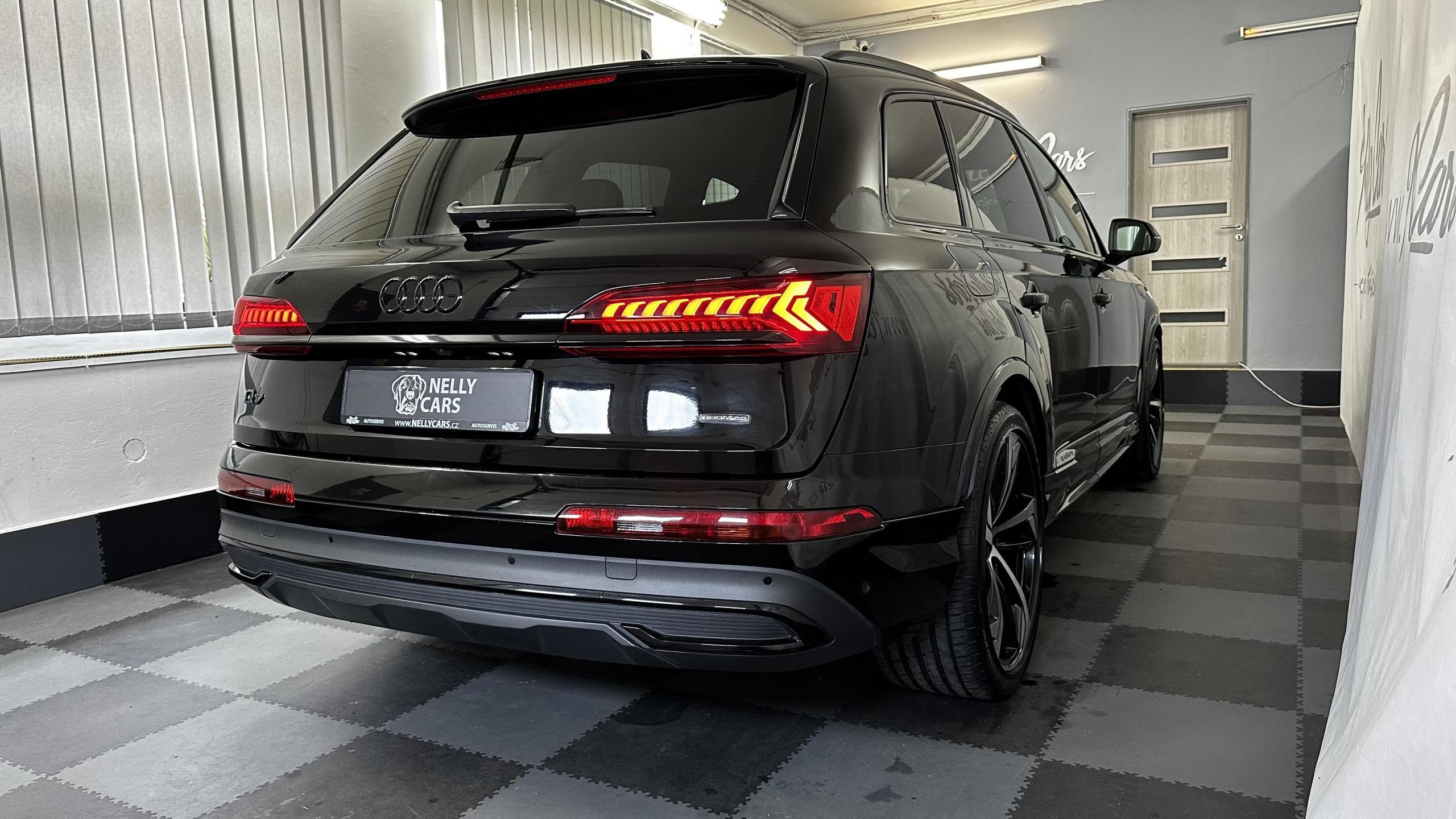 Audi Q7, 55TFSI E (plug-in hybrid) - fotka 6