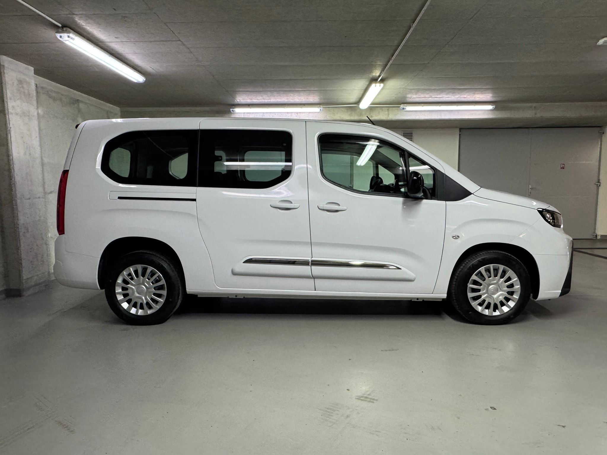 Toyota Proace City Verso, Business 1,2 Long - fotka 4