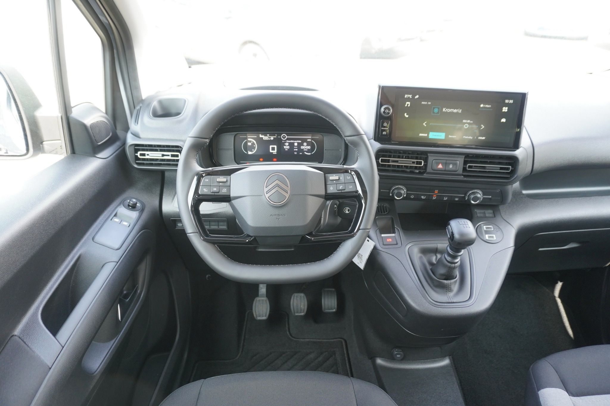 Citroën Berlingo, XL Plus 1,5BHDi 130 MAN6 - fotka 5