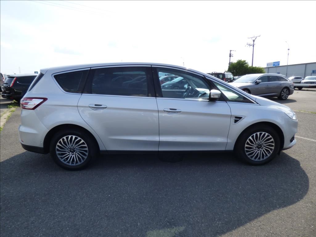 Ford S-MAX, 2,0 model 2020,Titanium,Navi,F - fotka 2