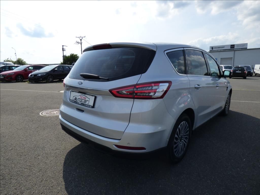 Ford S-MAX, 2,0 model 2020,Titanium,Navi,F - fotka 3