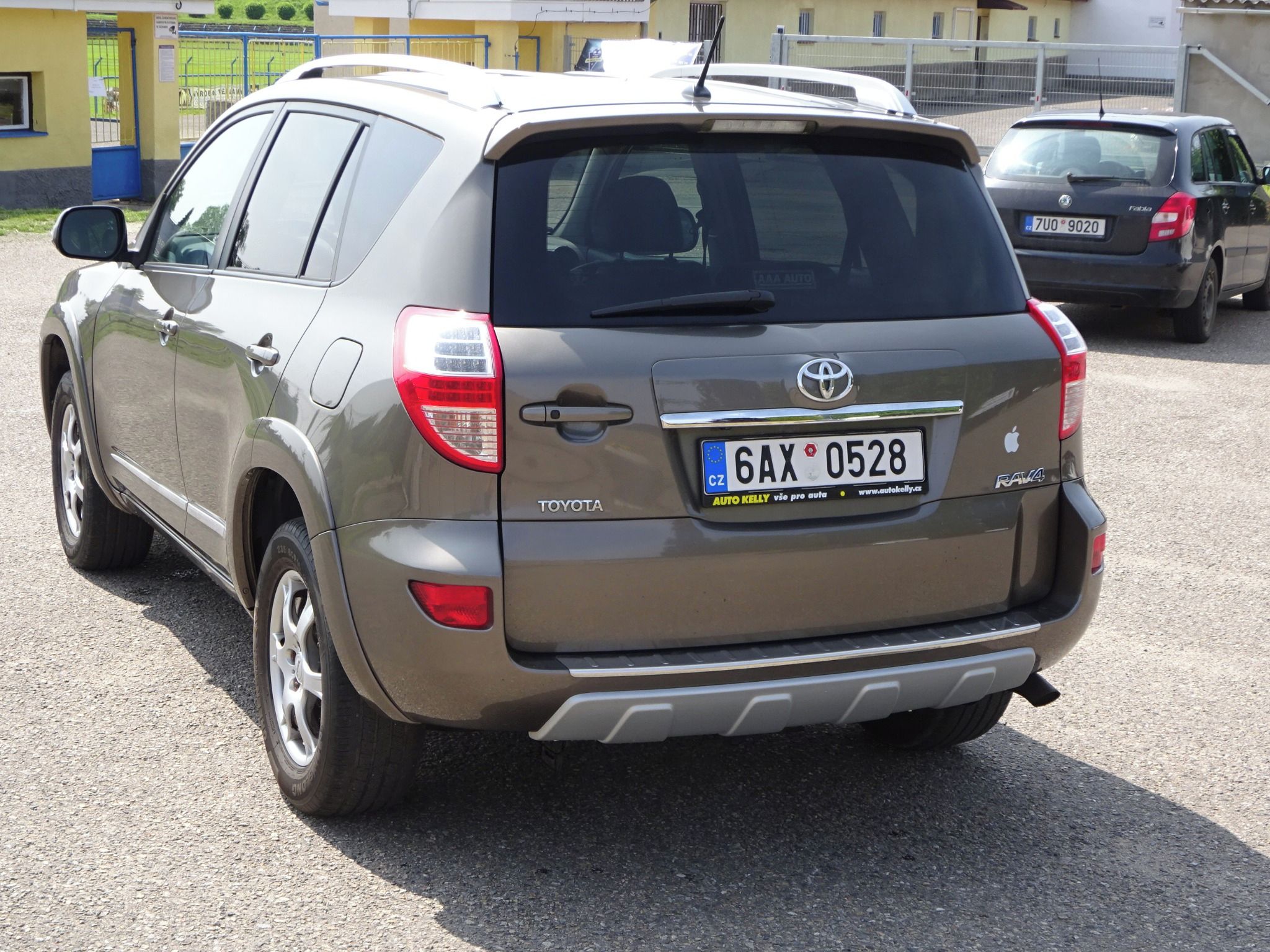 Toyota Rav4, 2.2 D-4D 4x4 (110 KW) - fotka 4