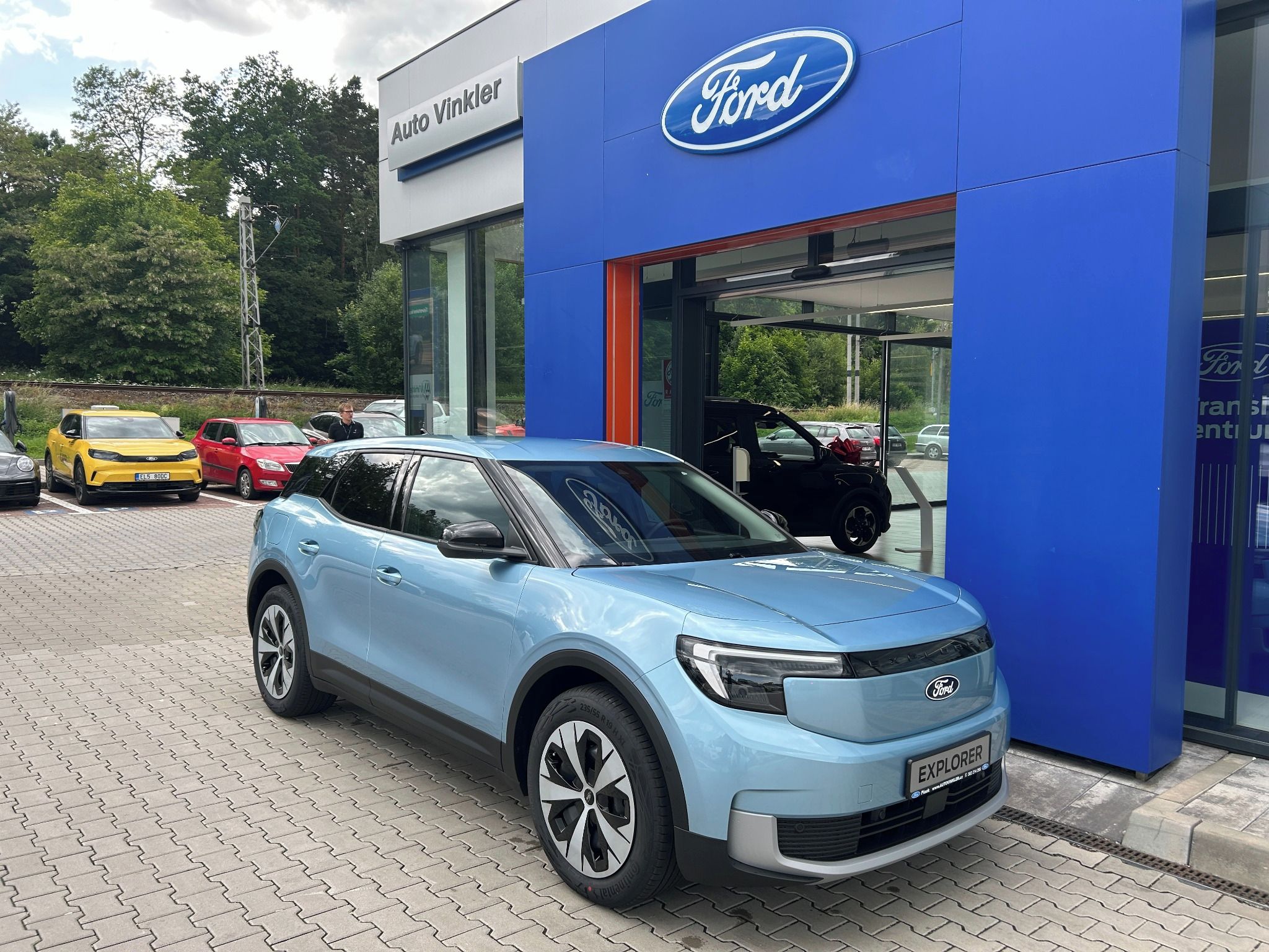 Ford Explorer, 52 kWh 125 kW/170 k