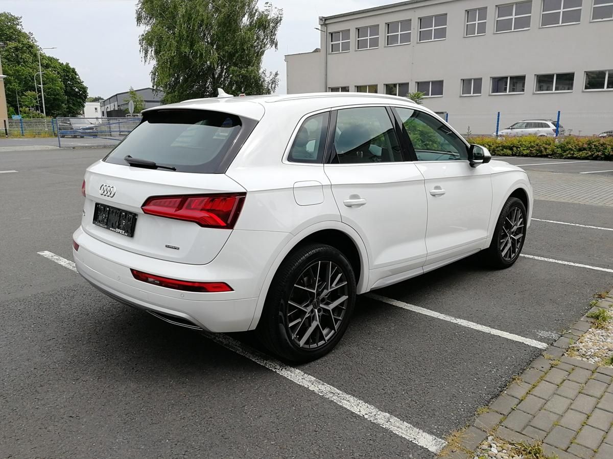 Audi Q5, 2.0TDi Quattro Tipronic - fotka 6