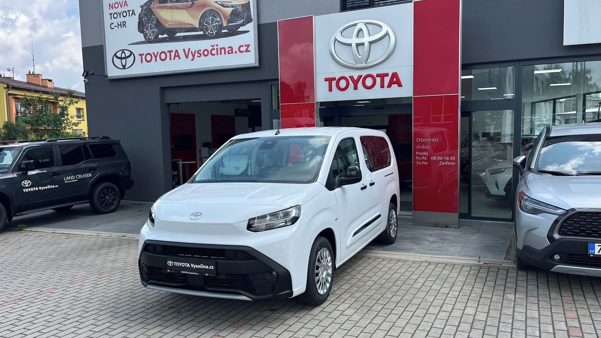 Toyota Proace City Verso, Long 1,2i 110PS Business - fotka 2