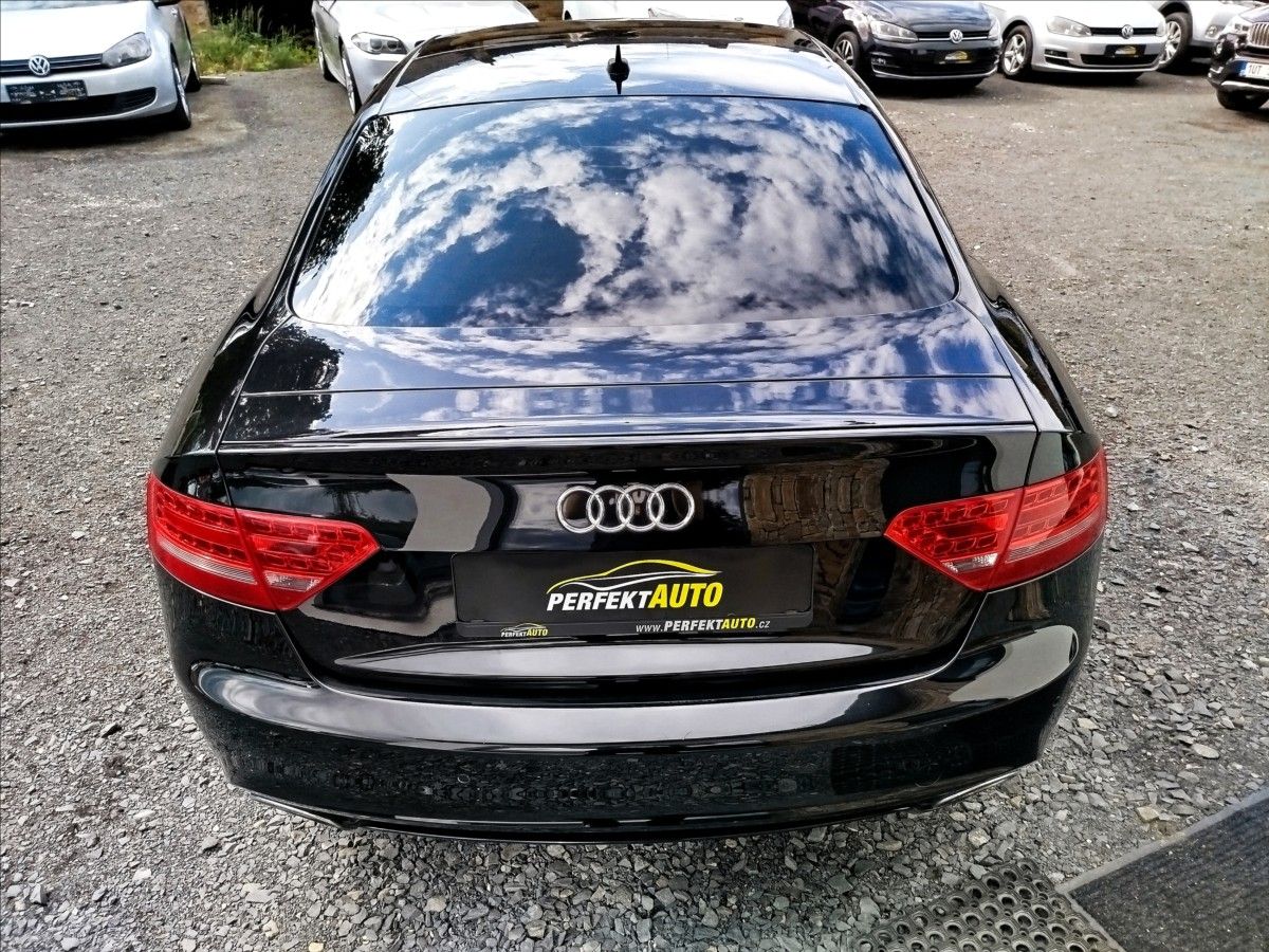 Audi RS5, 4,2 FSi V8 450 koní QUATTRO - fotka 5