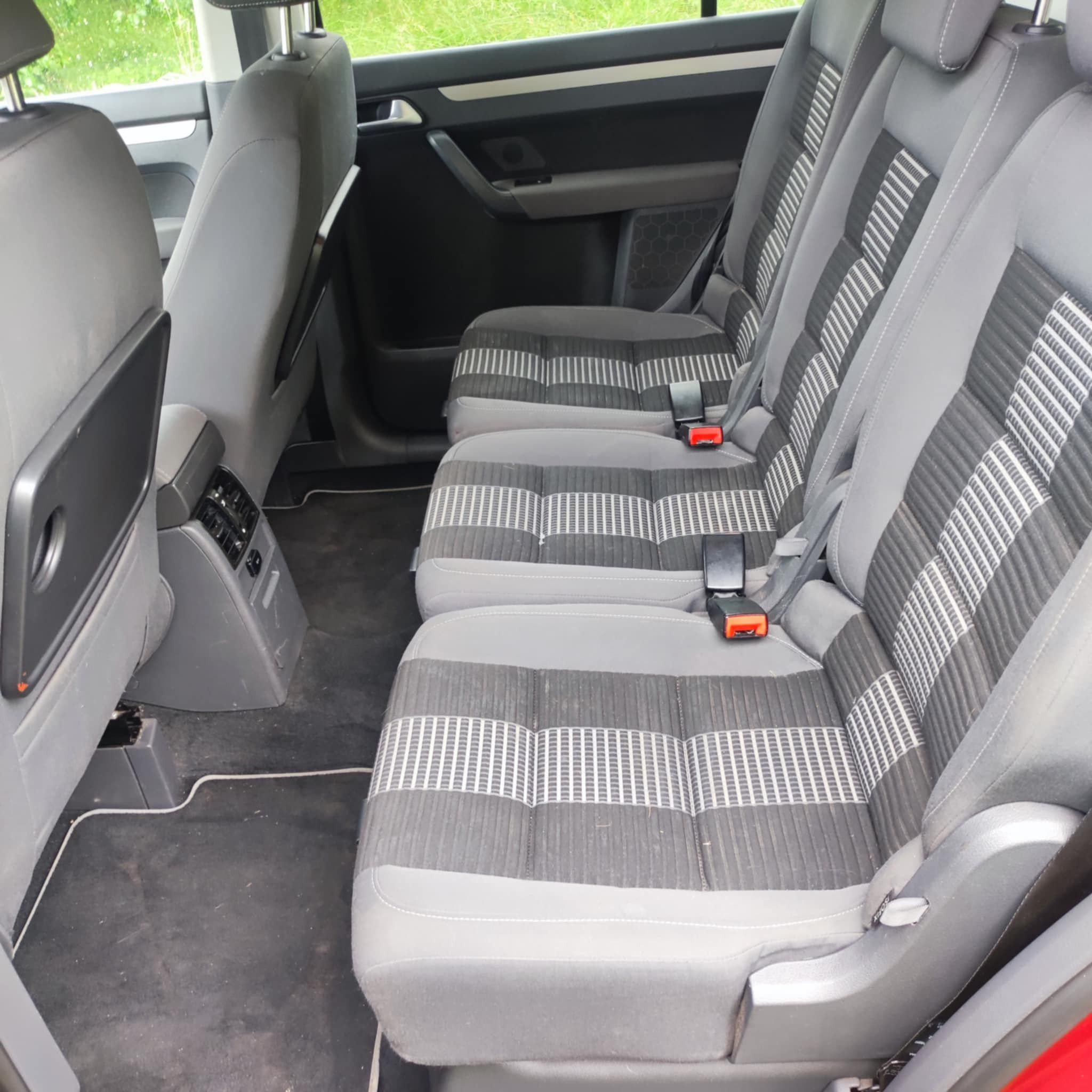 Volkswagen Touran, 2.0Tdi 103KW SUPER VÝBAVA TOP - fotka 3