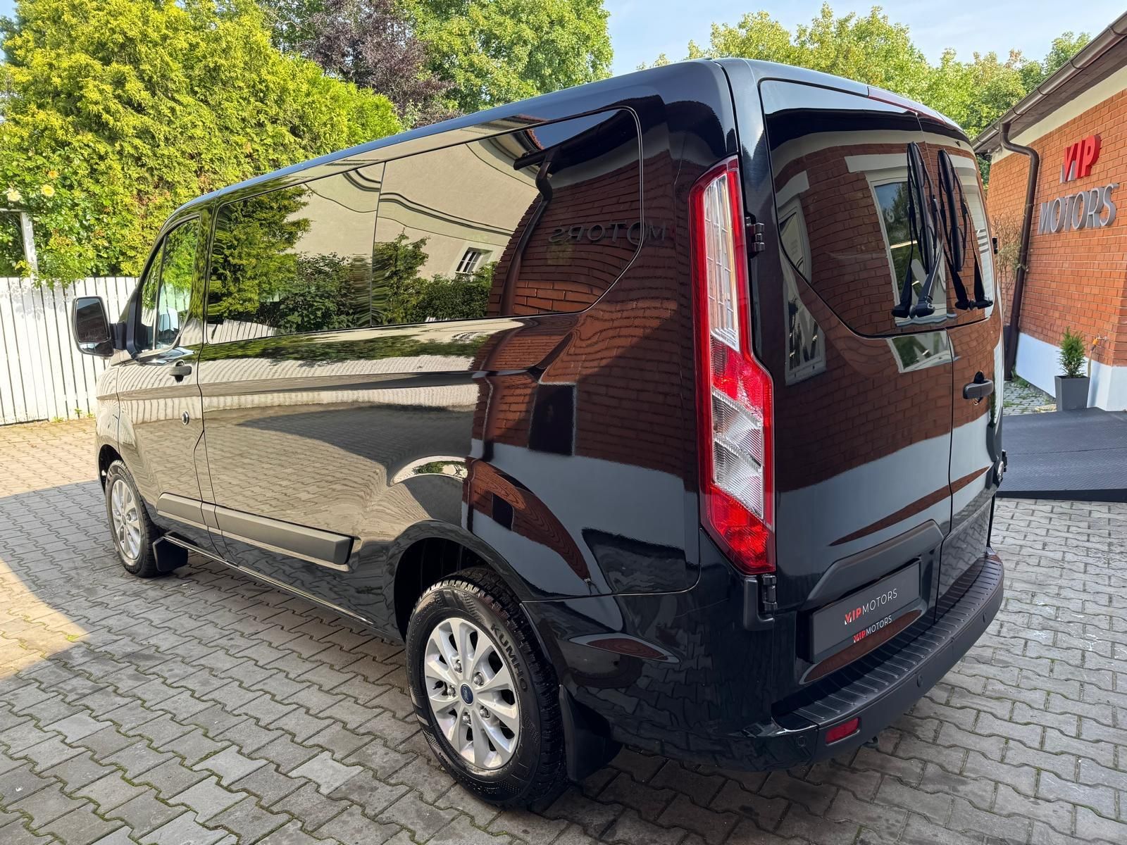 Ford Transit Custom, 20D-8 míst-AUTOMAT - fotka 3