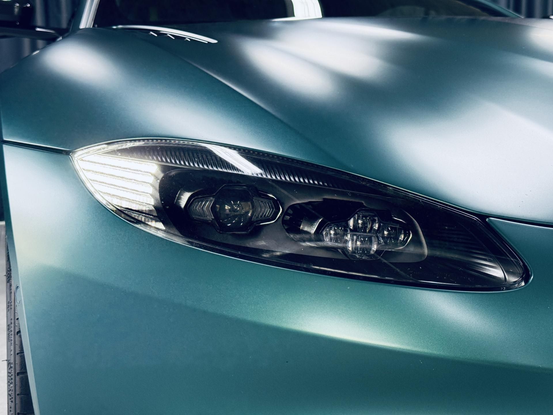 Aston Martin V8 Vantage, F1*1OF1*Q-SPECIAL*S.VETTEL - fotka 4