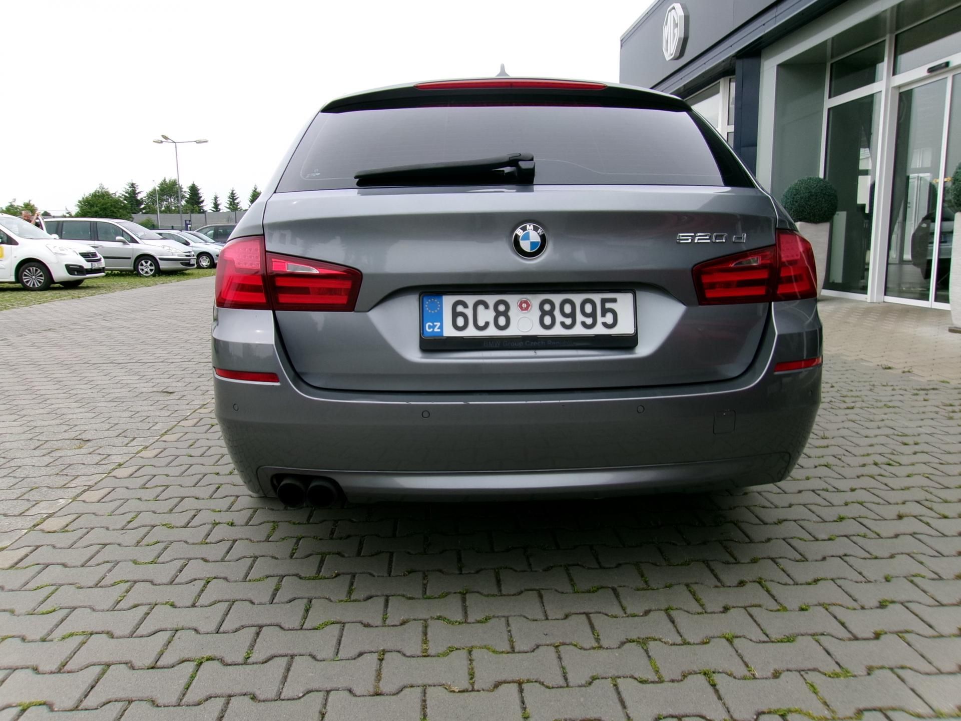 BMW Řada 5, 520d combi - fotka 5