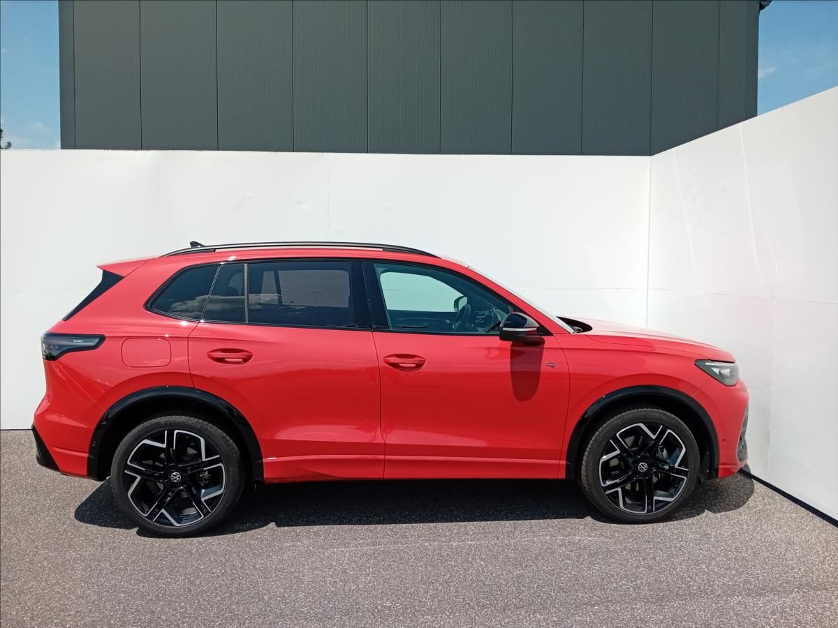 Volkswagen Tiguan, 2,0 TDi 142kW 7DSG R-LINE - fotka 3