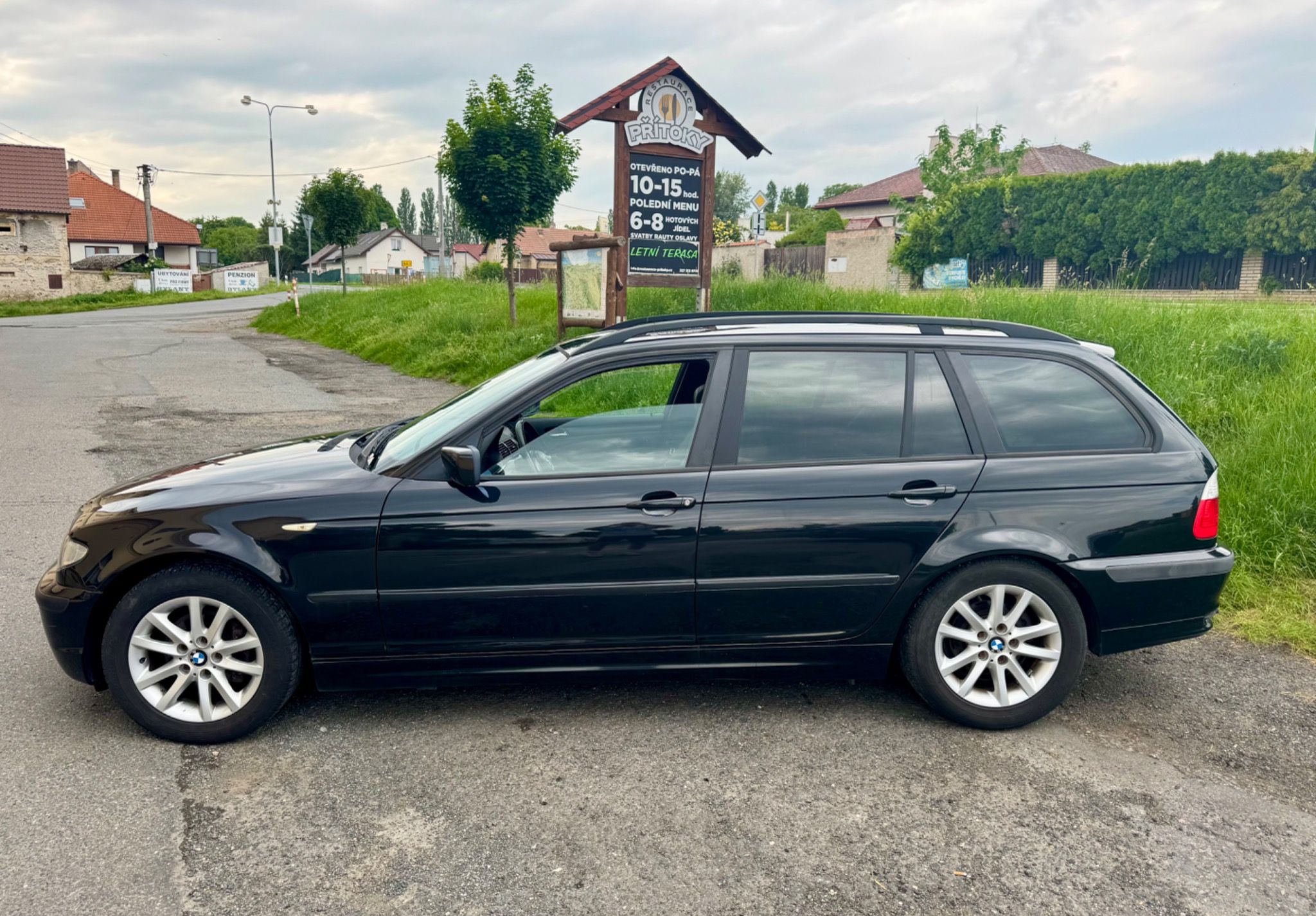 BMW Řada 3, 320i.105kw.Dg.Klima.S.Kn.Ex.St - fotka 5