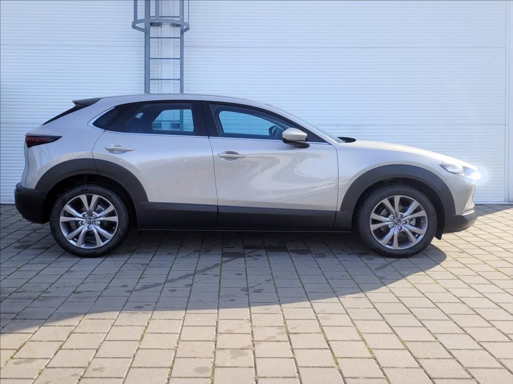 Mazda CX-30, 2,5 e-Skyactiv G140k 6MAN 4x2 - fotka 3