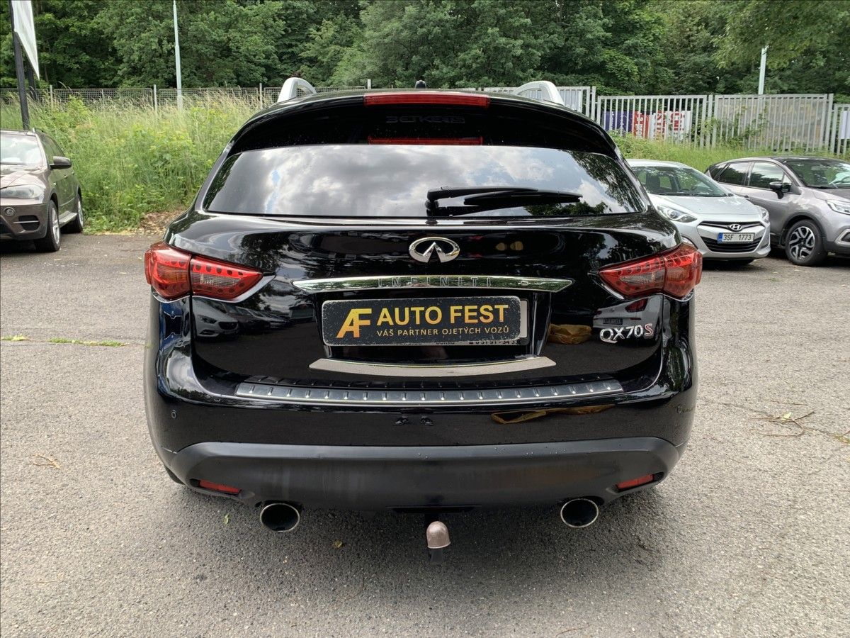 Infiniti QX70, 3,0 D - fotka 6