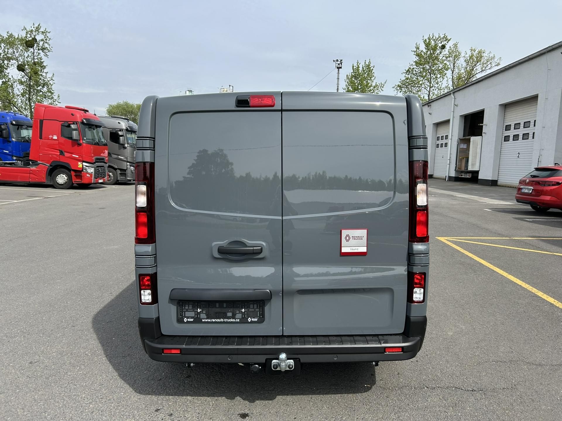 Renault Trafic, CREW VAN L2H1 150k RED 6 MÍST - fotka 5