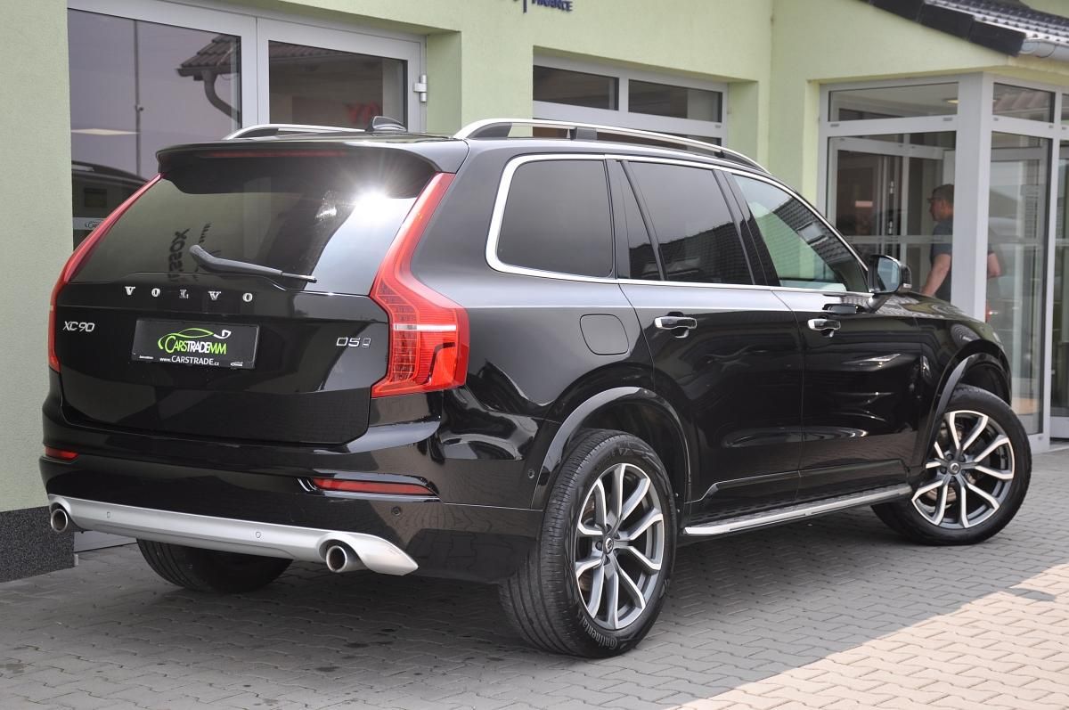 Volvo XC90, D5 AWD MOMENTUM ČR - fotka 4