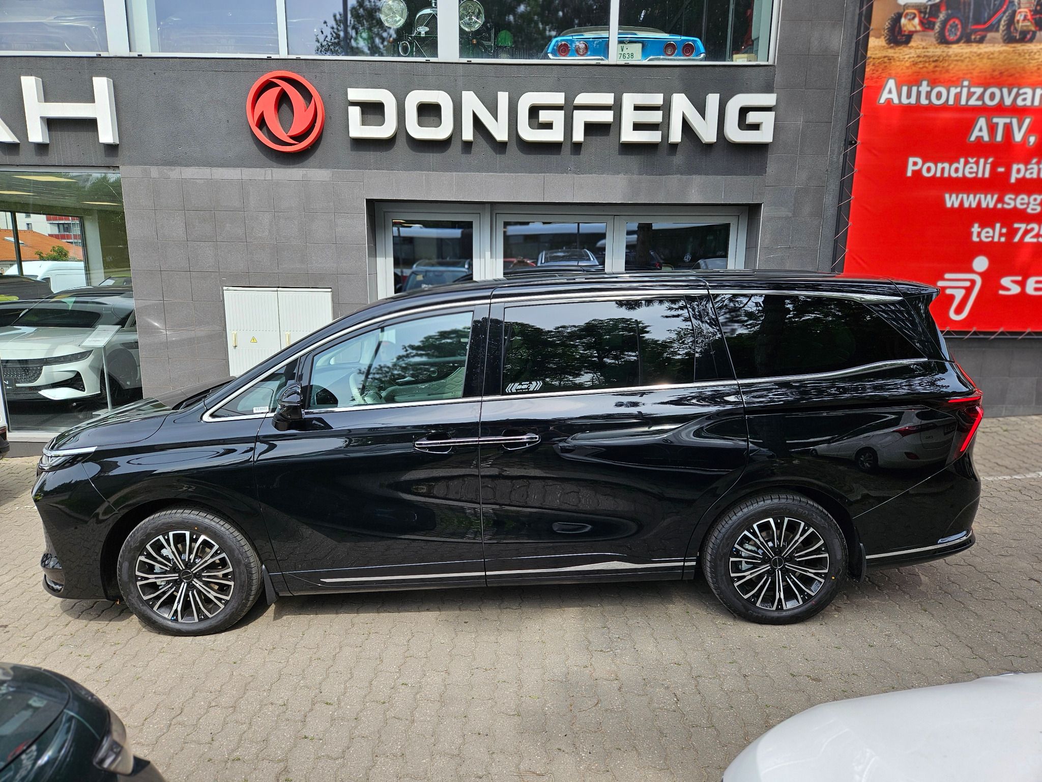 Dongfeng U-Tour, DONGFENG U-TOUR V9