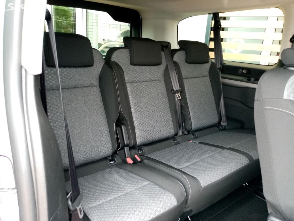 Toyota Proace Verso 2,0 D 8AT 180K FAMILY 8 MÍST | Sauto.cz