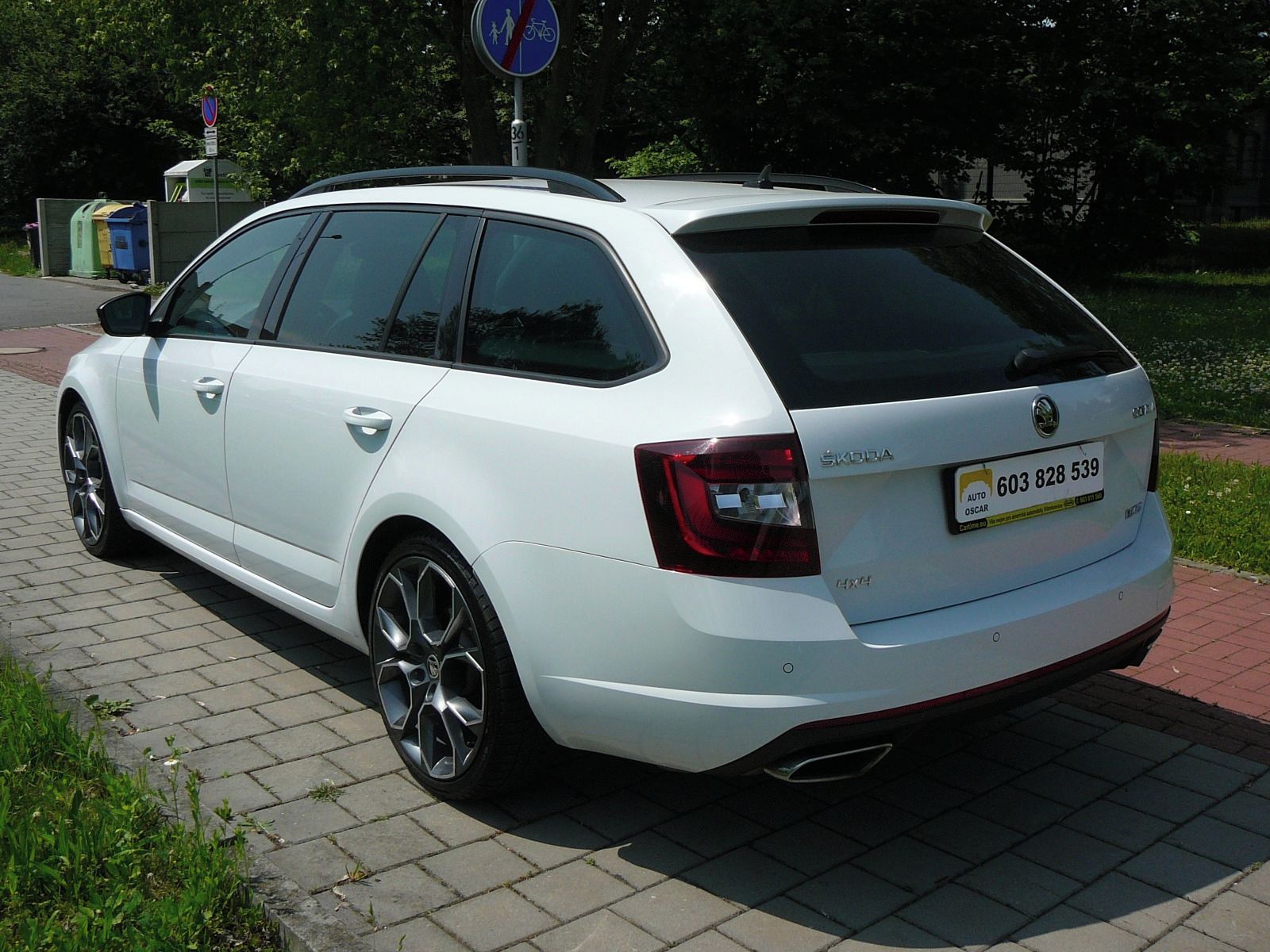 Škoda Octavia, 2.0TDi DSG RS 4X4 - fotka 4