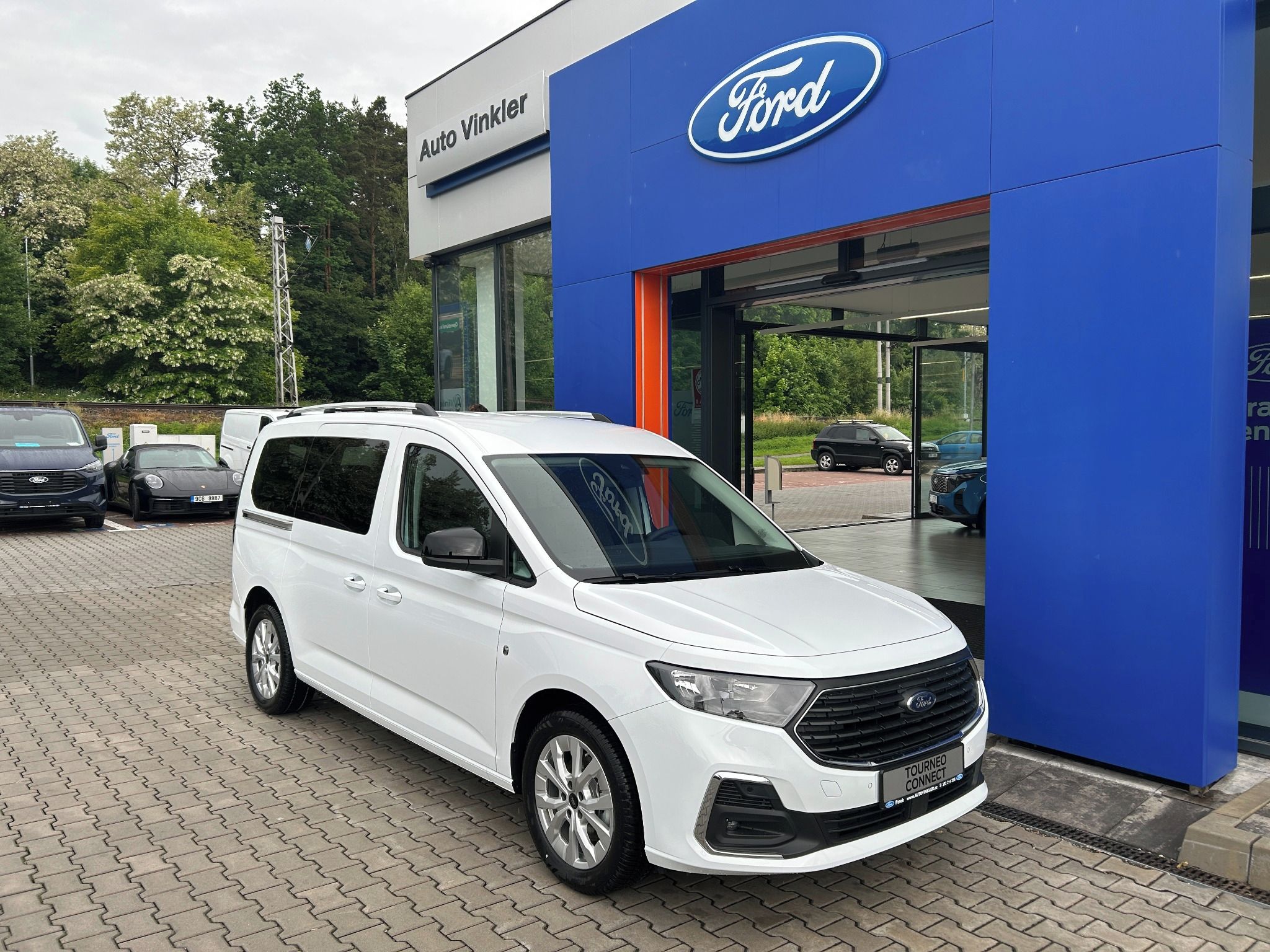 Ford Tourneo Connect, 1.5 Ecoboost 85kW AT Titanium