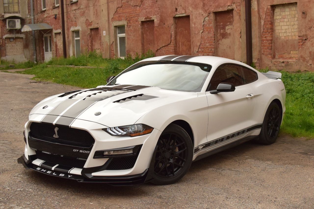 Ford Mustang, 3.7L Shelby GT500 Optik - fotka 2