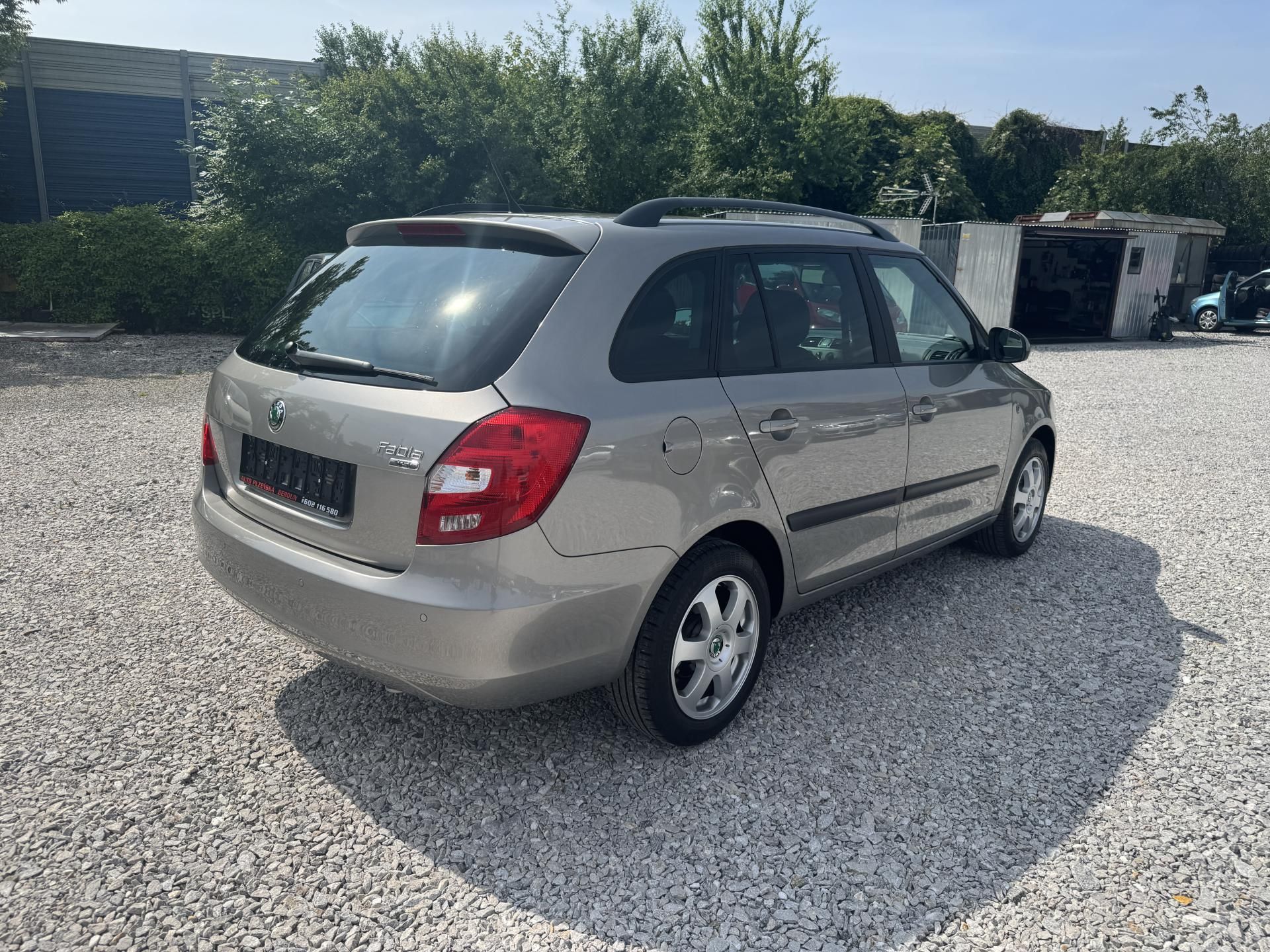 Škoda Fabia, 1.2TSi,rezervace - fotka 4
