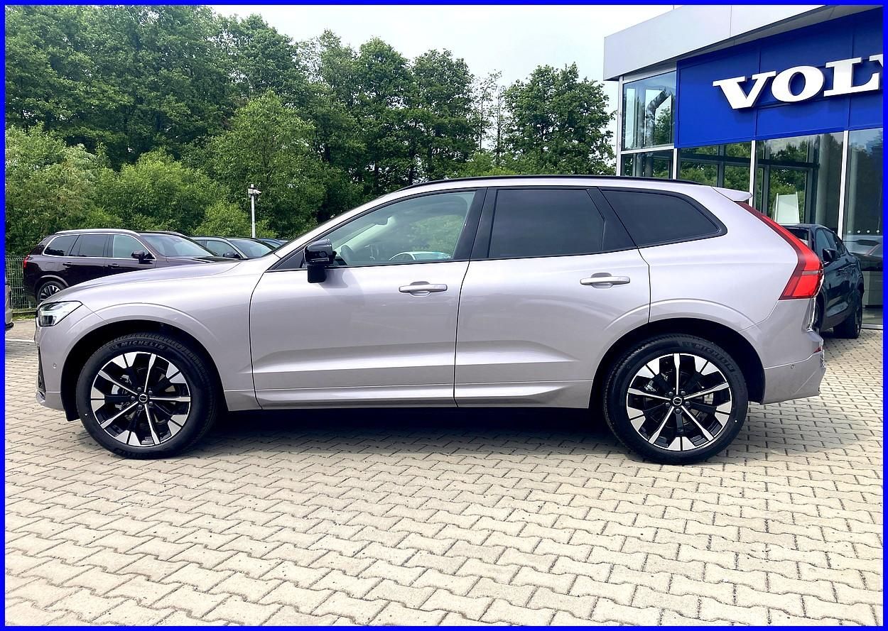 Volvo XC60, B5 AWD NEW EDICE DARK - fotka 4