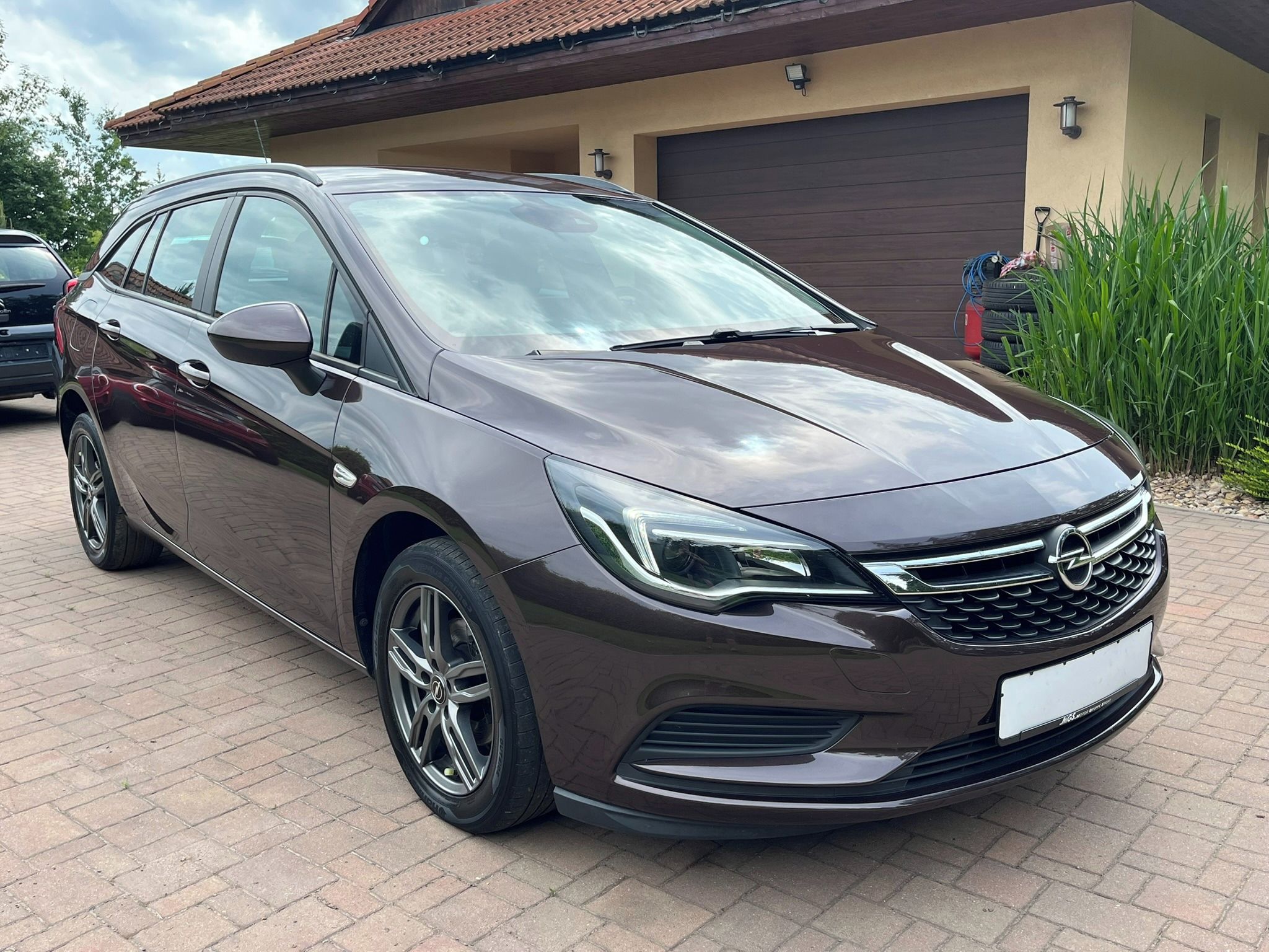Opel Astra, 1.4T 92kW Tempomat Serviska - fotka 2