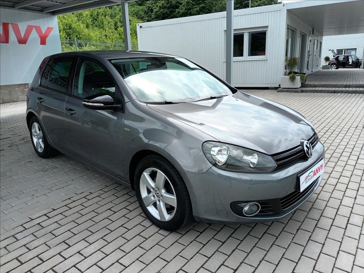 Volkswagen Golf, 1,2 TSI,SERVIS,VÝHŘEV,PARKING - fotka 3