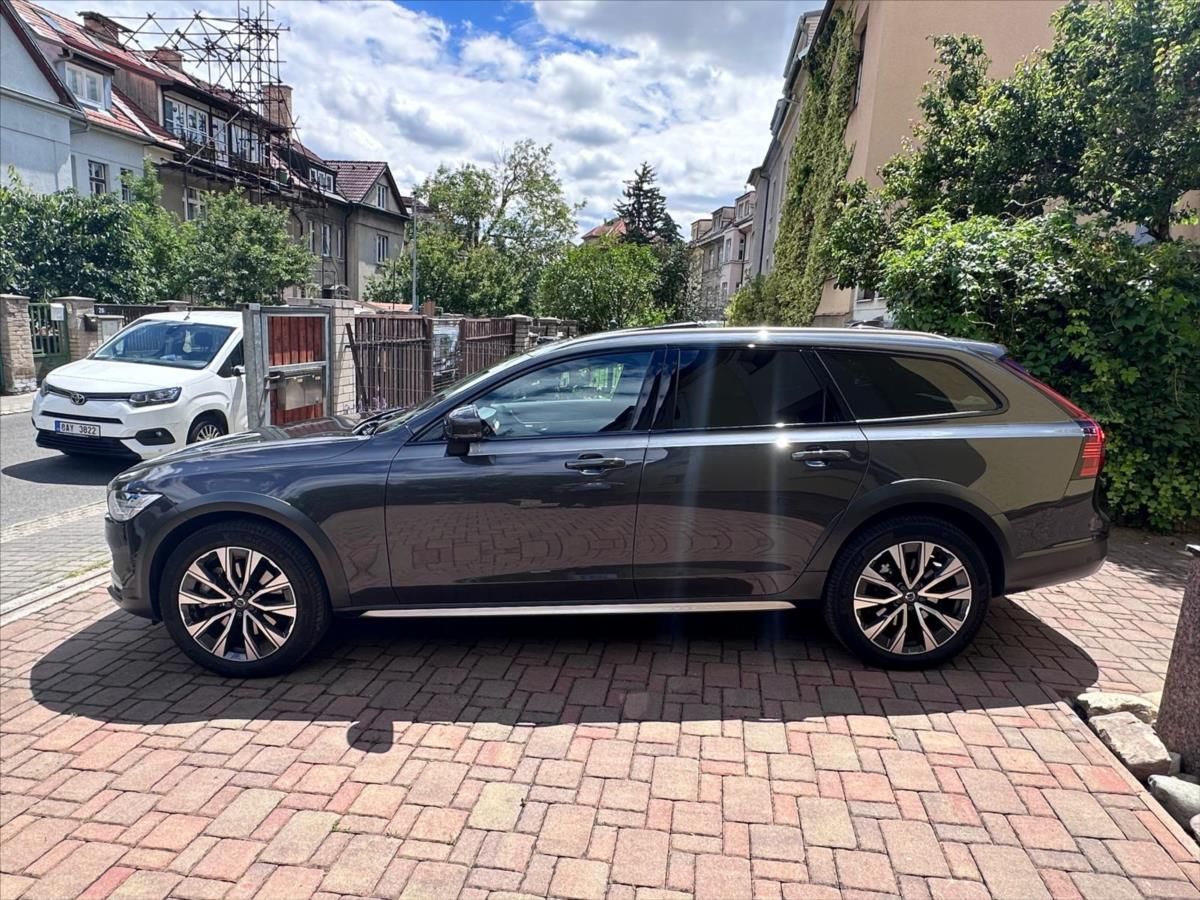 Volvo V90, B4  CC Ultimate Polestar - fotka 5