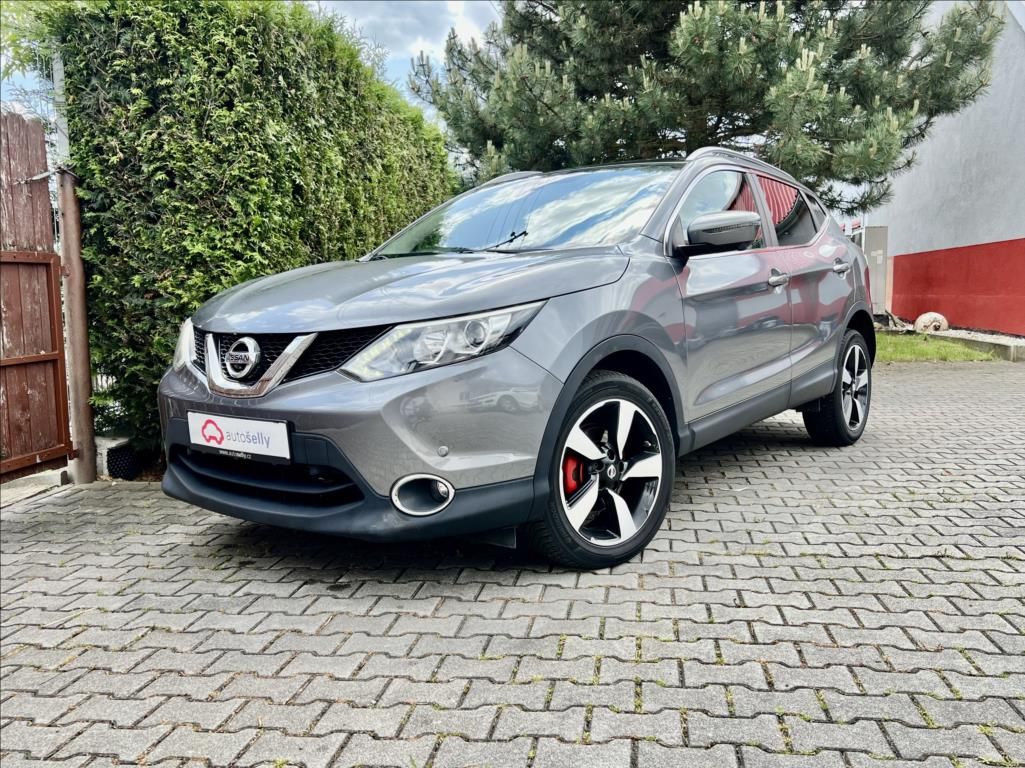 Nissan Qashqai, 1,6 dCi / 360° KAMERY / TAŽNÉ