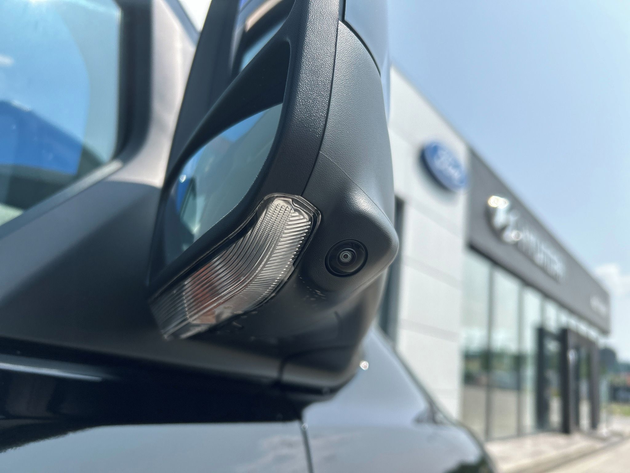 Ford Tourneo Custom, Titanium L1 2.0 EcoBlue 110 kW - fotka 5