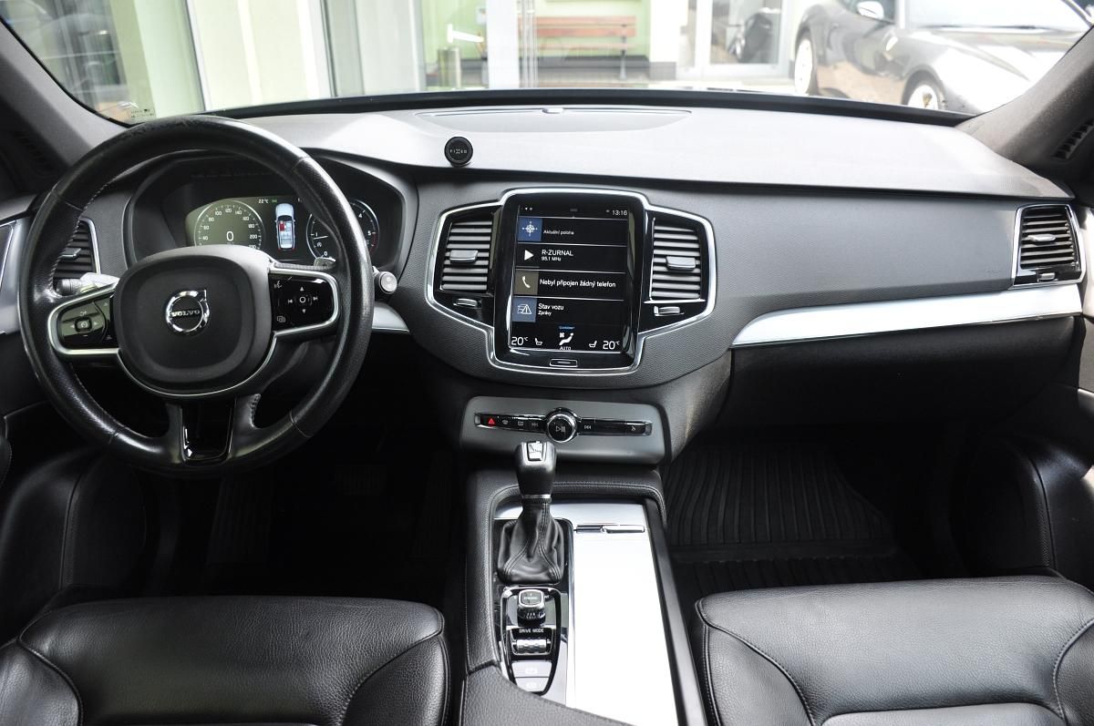 Volvo XC90, D5 AWD MOMENTUM ČR - fotka 5