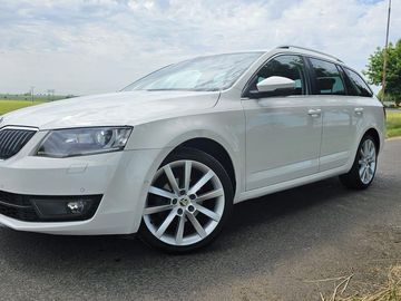 1,6 TDi  81 kW, DSG PANORAMA