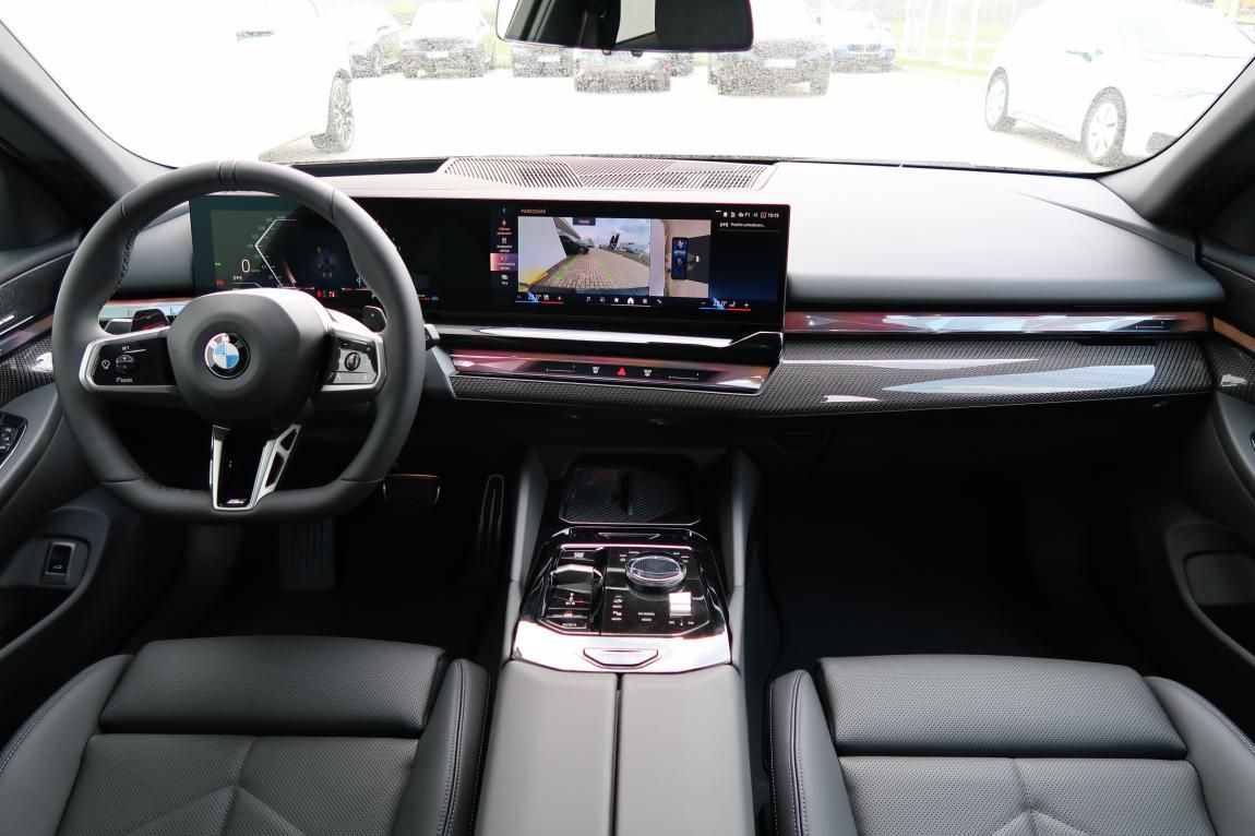BMW Řada 5, 540d xDrive Touring - fotka 4