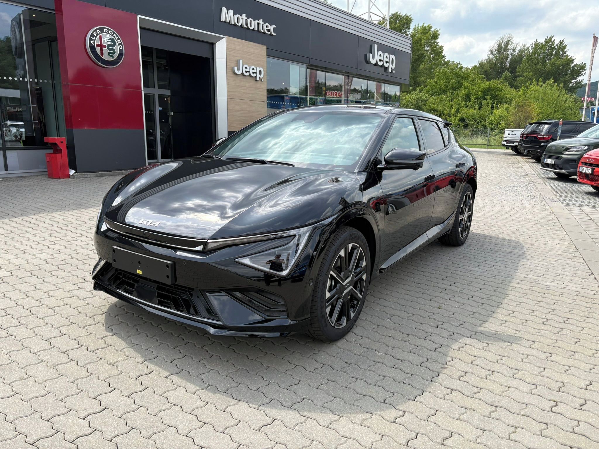 Kia EV6, 4x4 GT-LINE 239kW 84kWh - fotka 5