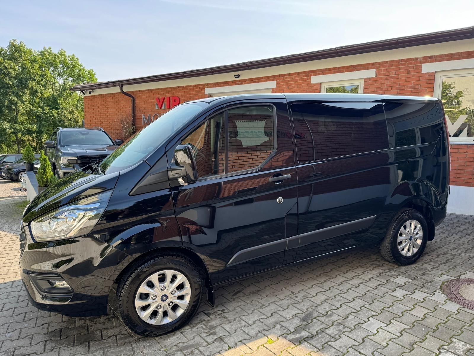 Ford Transit Custom, 20D-8 míst-AUTOMAT - fotka 2