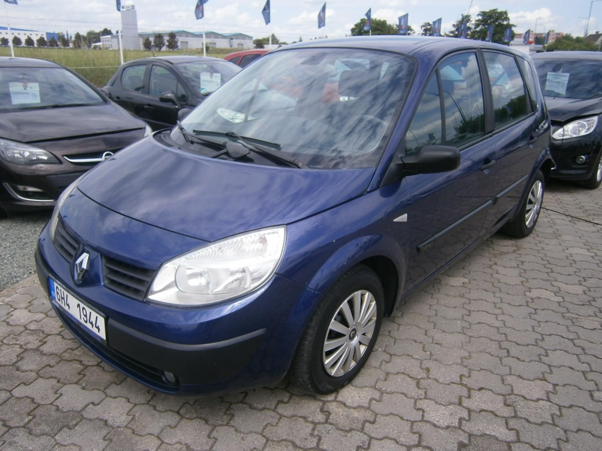 Renault Scénic, 1.6i 83kw,2xkola - fotka 3