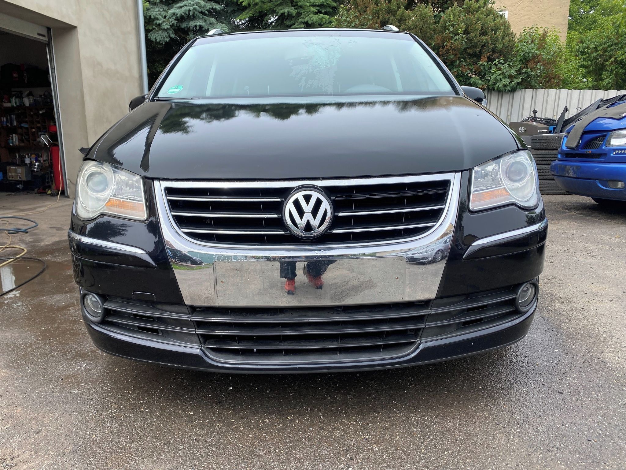 Volkswagen Touran, 2.0 TDI Highline,7míst - fotka 3