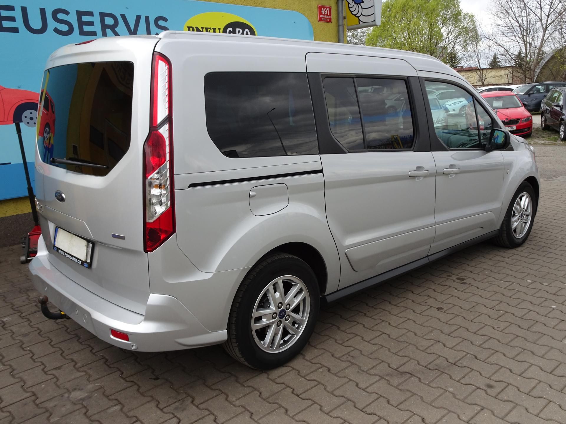 Ford Tourneo Connect - fotka 6