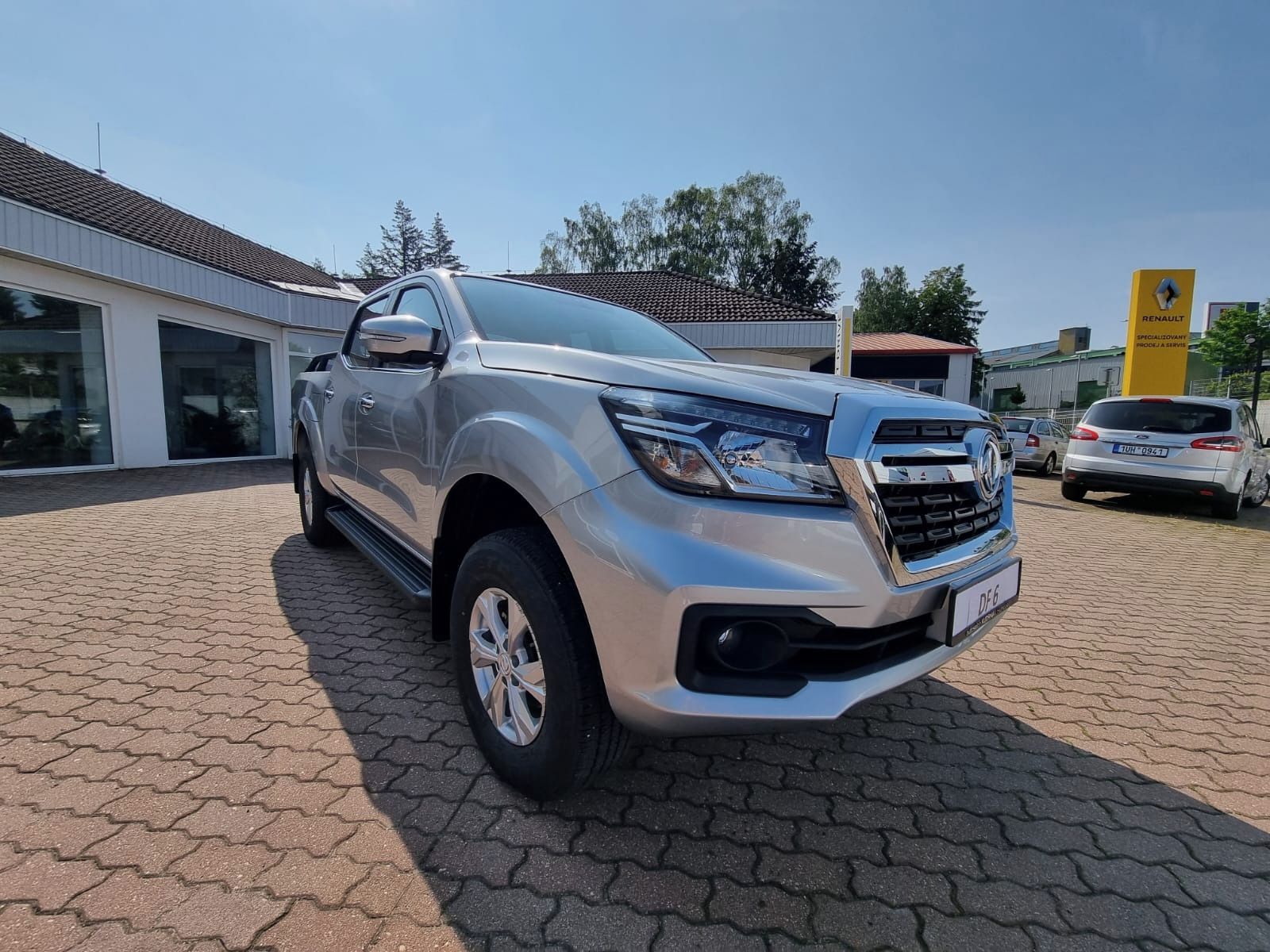 Dongfeng DF 6, 4WD AT MID