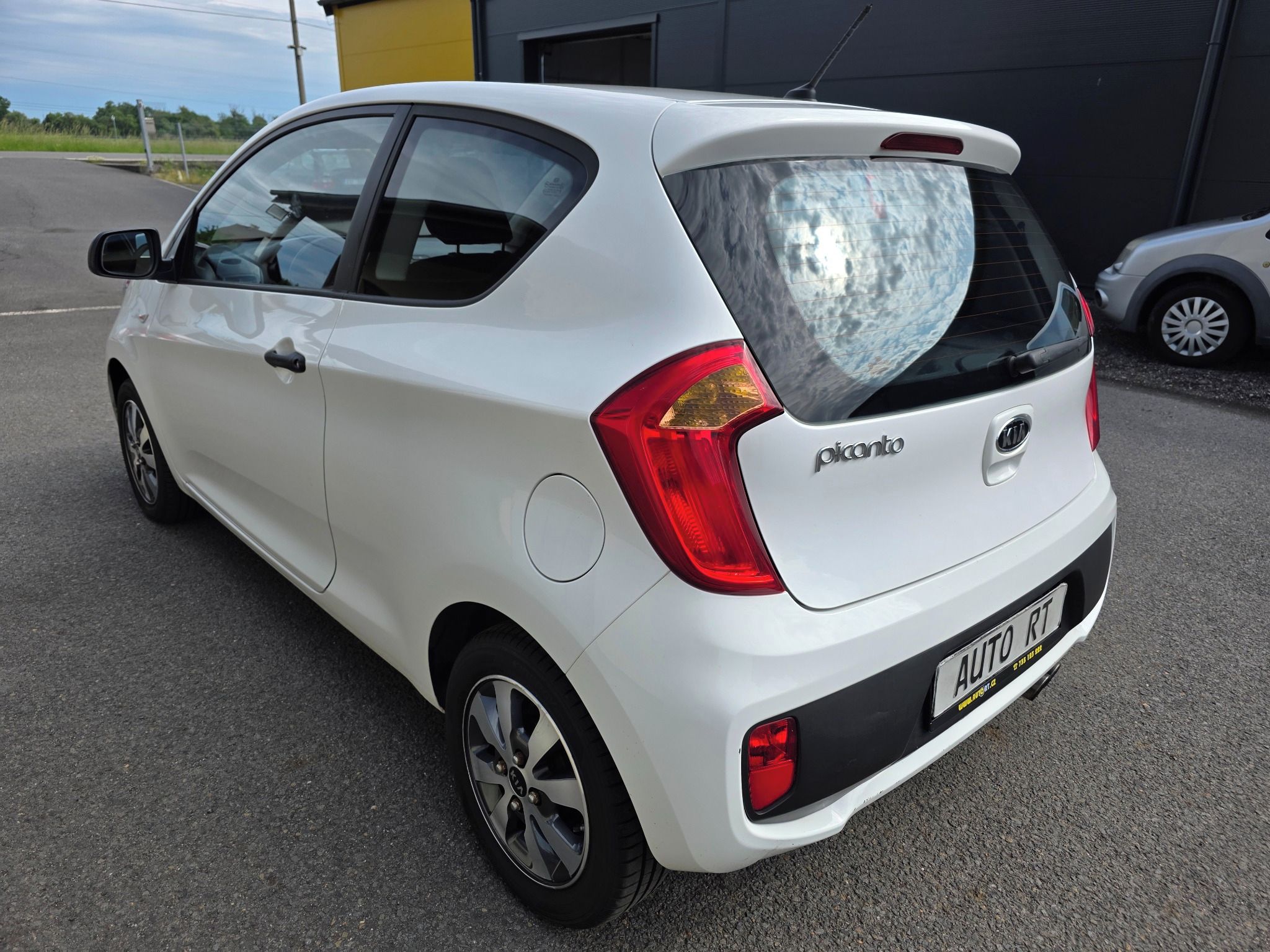 Kia Picanto, 1.0i51kW_SERVISKA - fotka 4