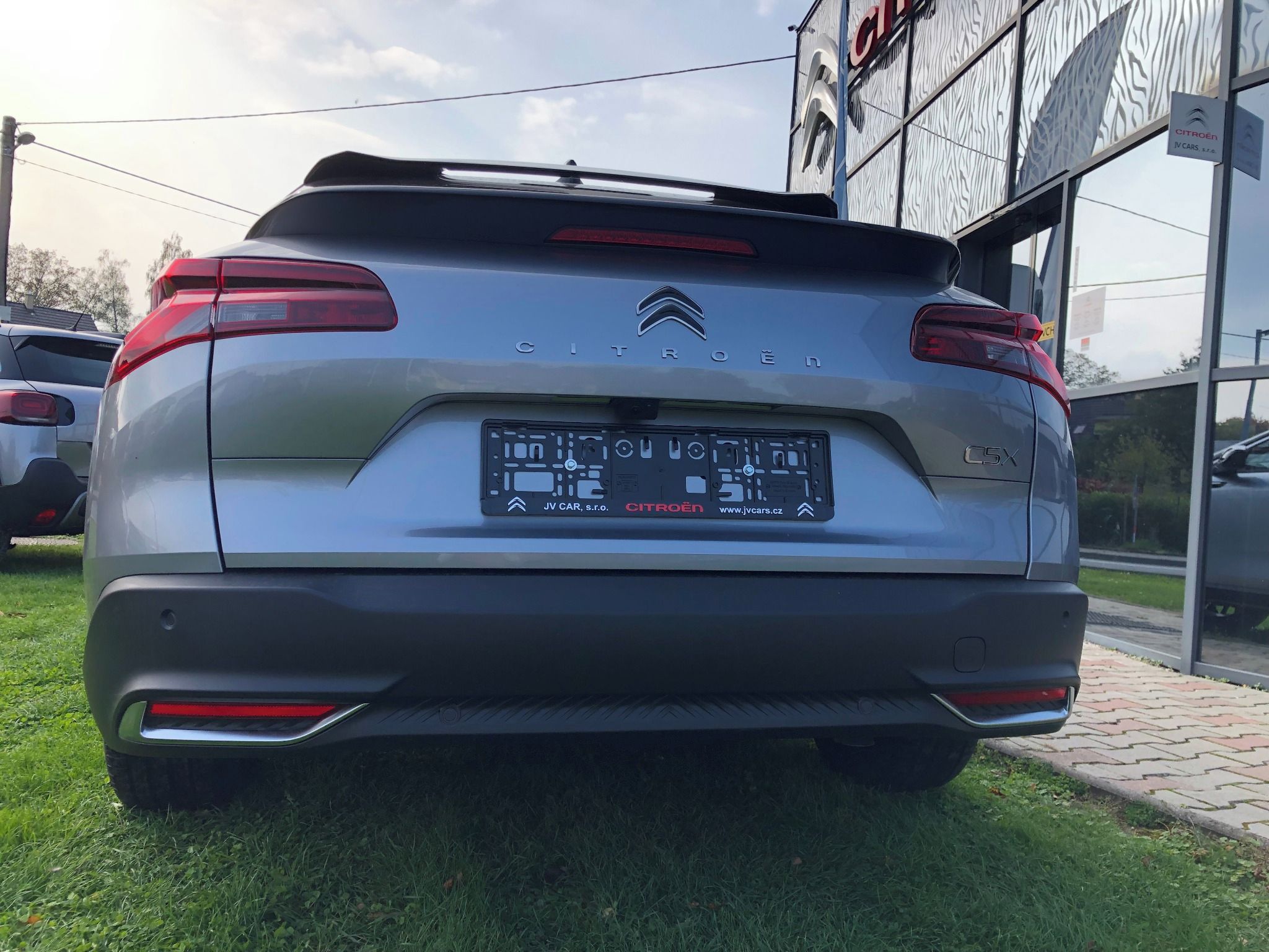 Citroën C5 X, 1.6 hybrid 225k e-EAT8 SHINE - fotka 4