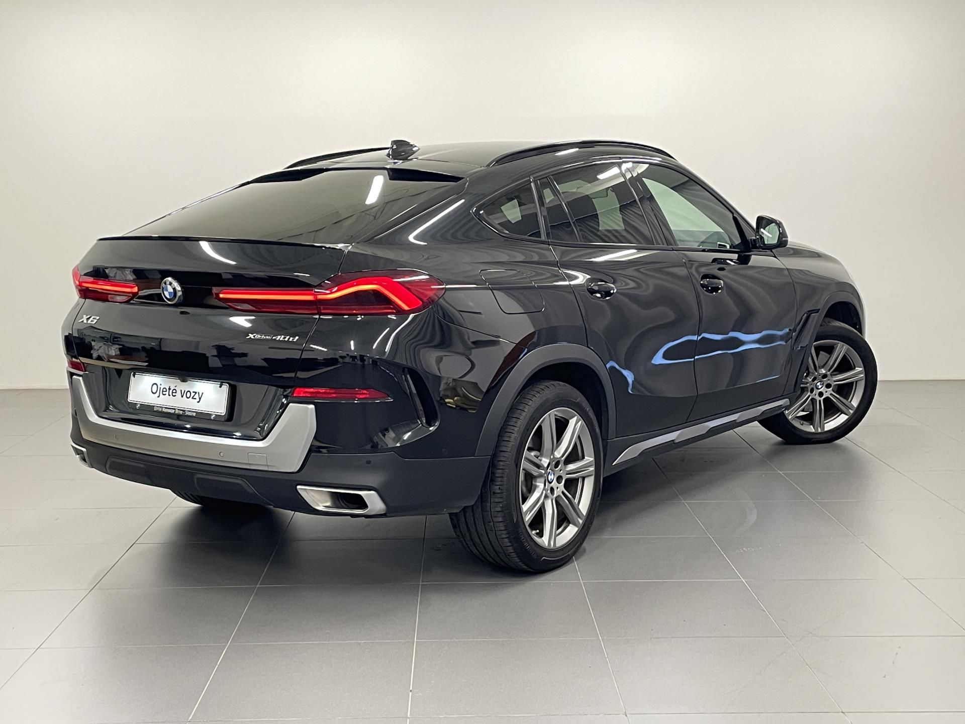 BMW X6, X6 40d xDrive, BPS 2 roky - fotka 2