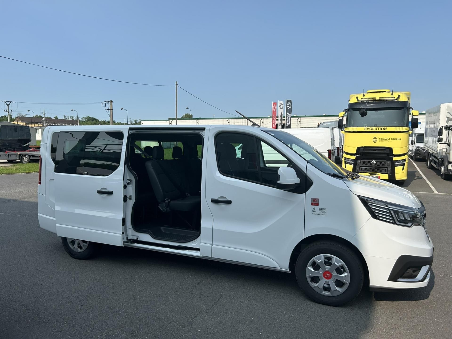 Renault Trafic, COMBI L2H1 150k RED 9 míst - fotka 4