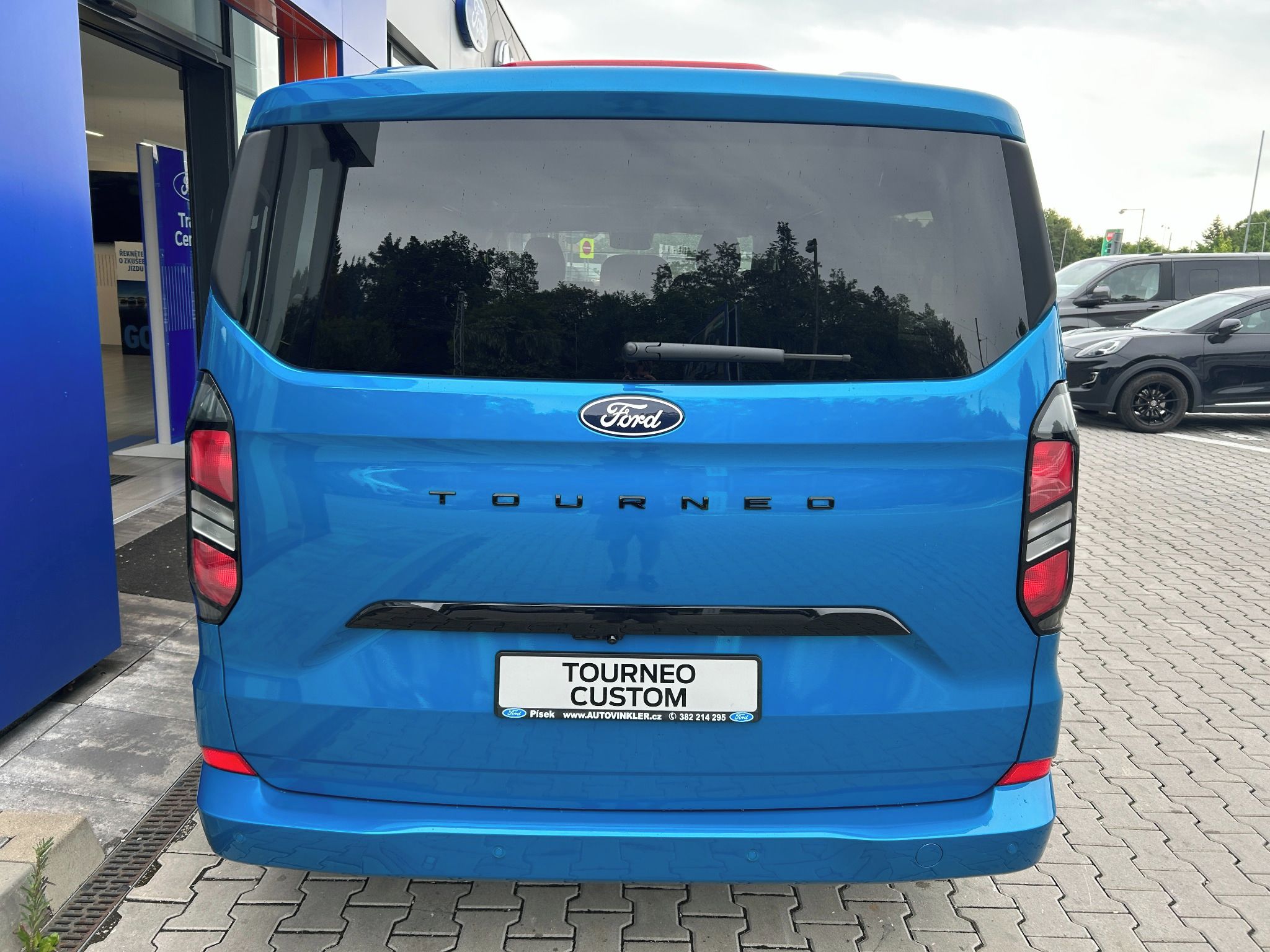 Ford Tourneo Custom, Titanium L2 2.0 EcoBlue 110 kW - fotka 5