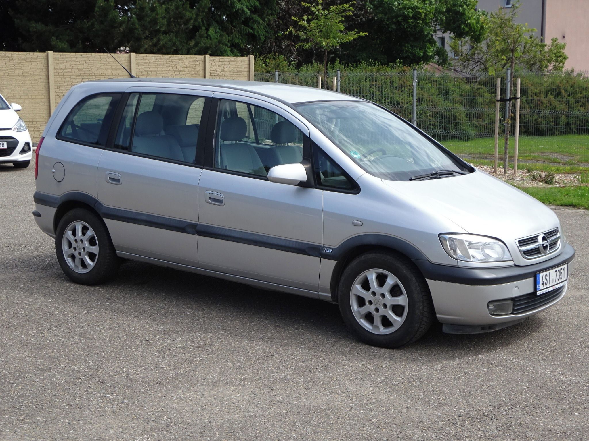 Opel Zafira, 2.0 DTi 7 Míst  AUTOMAT - fotka 2