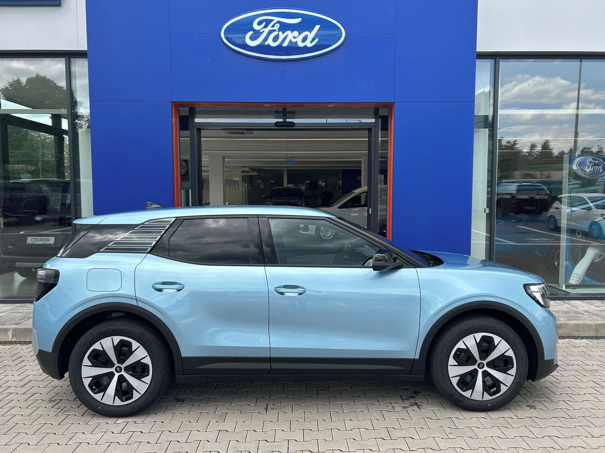 Ford Explorer, 52 kWh 125 kW/170 k - fotka 3
