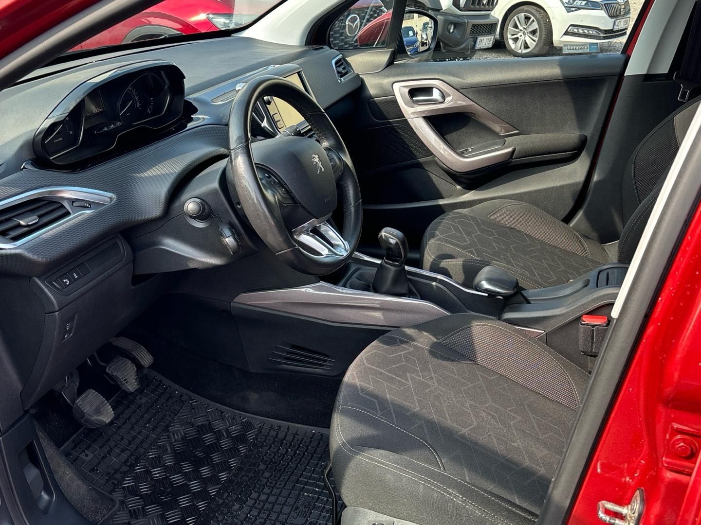 Peugeot 2008, 1.6 BlueHDI 75 k MAN5 - fotka 6